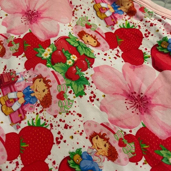 Strawberry Shortcake Bamboo Blanket - Picture 5 of 5